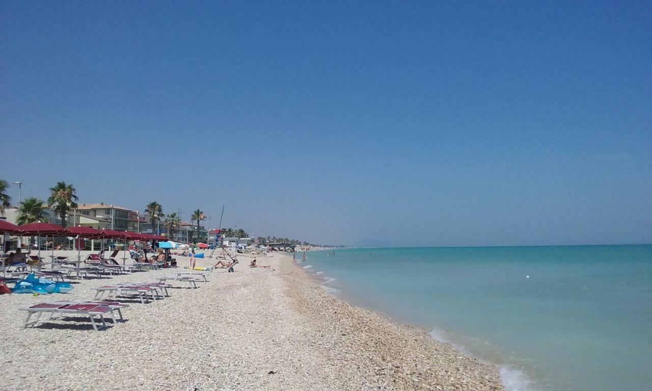 Appartamento Il Canto Della Luna Porto SantʼElpidio Extérieur photo